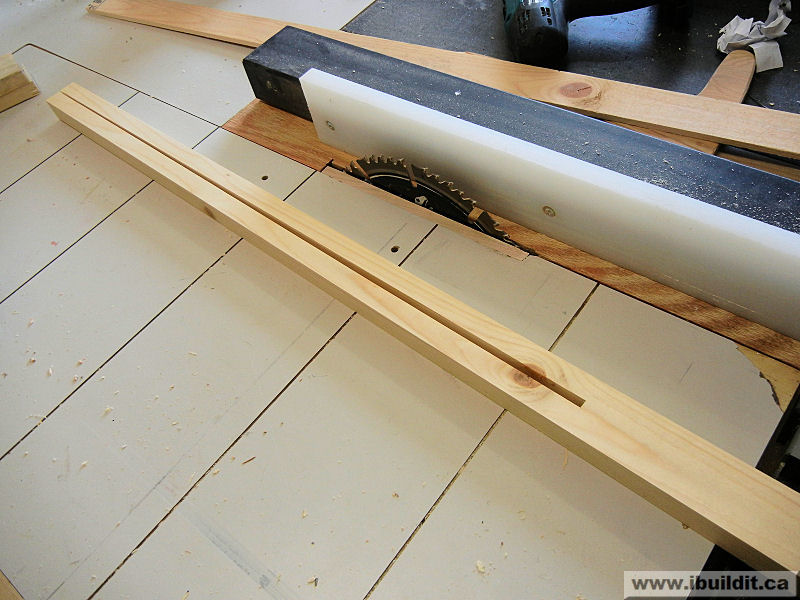 How To Make A Wooden Light Stand IBUILDIT.CA